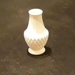 myvase2.jpg Free STL file Cute little Vase・3D printing design to download, Toos