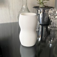 IMG_4304.jpg STL-Datei Moderne Vase M2・Vorlage für 3D-Druck zum herunterladen