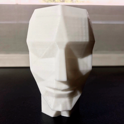 VistaFrontalFoto.png STL file Human Head Abstracted - Human Head Abstrac Low Poly・3D print design to download