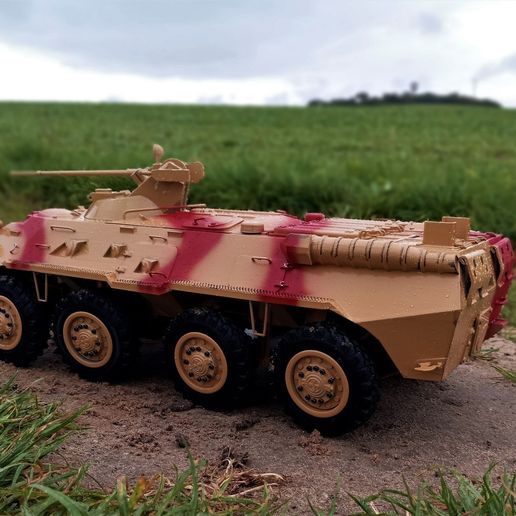 23.jpg RC model BTR 82 in scale 1/16.