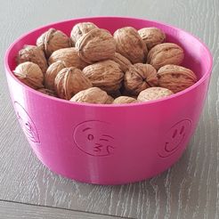 56215493_594638401036231_8666038251389190144_n.jpg Free STL file emotional fruit bowl・3D print design to download