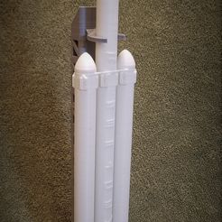 20180526_205810.jpg Fichier STL gratuit Falcon Heavy - avec support (fusée à simple impression)・Plan pour impression 3D à télécharger