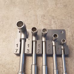 f 5 fe ; * ; i y, is f Yi * 4 a 3 pipe wrench holder