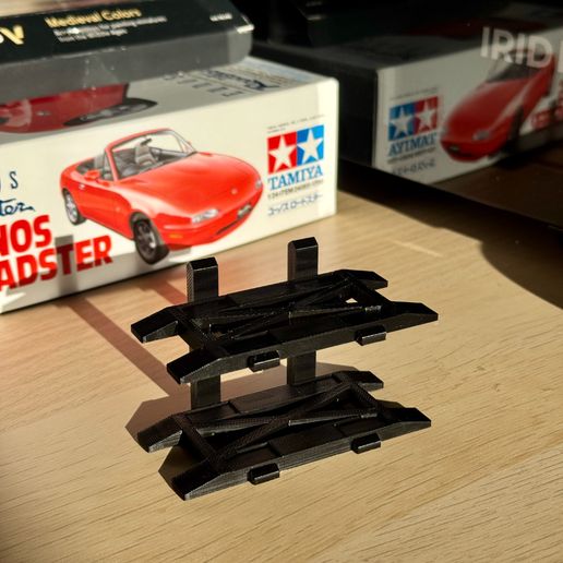 HOT WHEELS | 3x 3 Stöckige Hebebühne / Garage Passend Für Alle 1:64 Modelle EUR 6,99 - DE