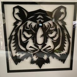 116434988_3818786408138604_3005480727210088692_n.jpg STL file Geometric tiger 2D wallart・3D printable design to download