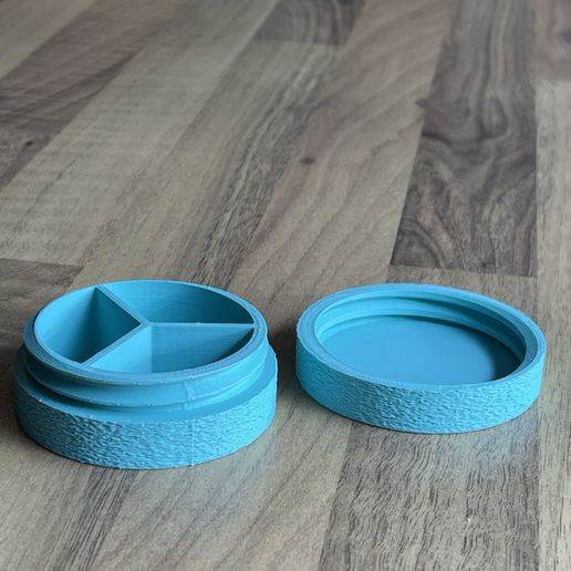 IMG_7299.jpeg Pill box round