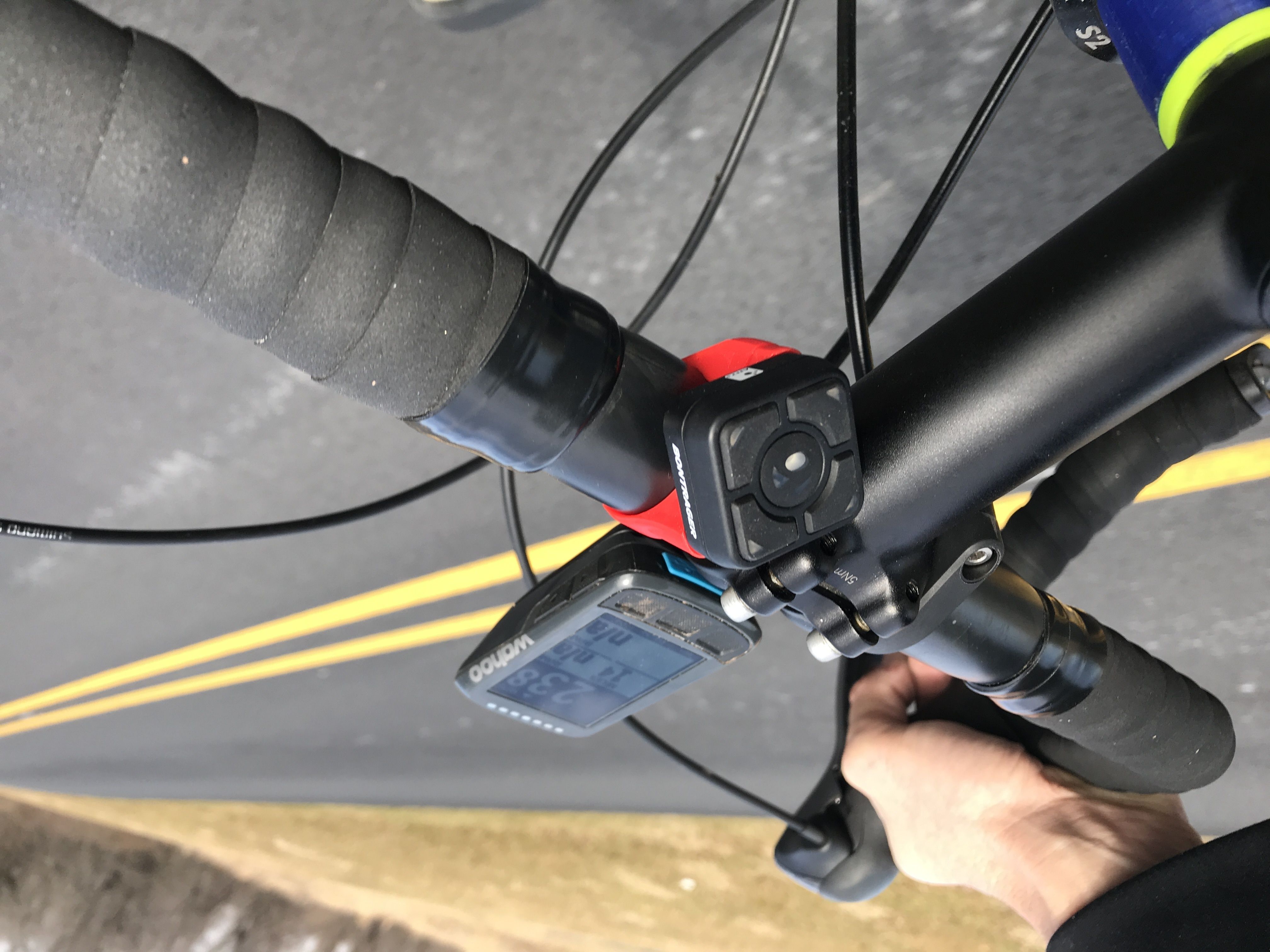 Free STL file Bontrager Transmitr remote mount for road handlebars・3D ...