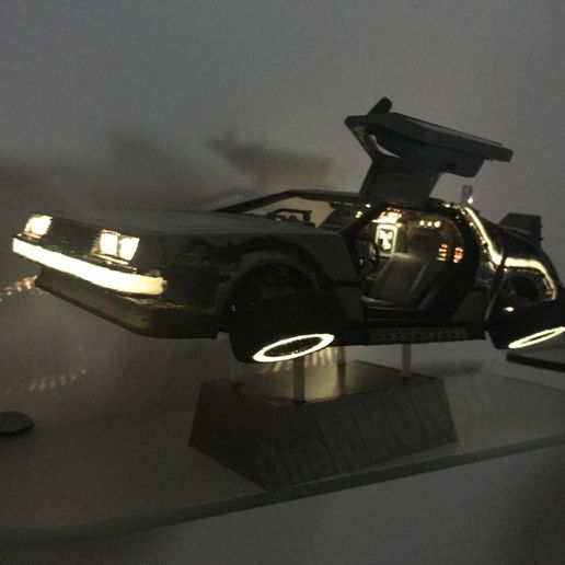 7.jpg DIY DeLorean Time Machine with lights!!