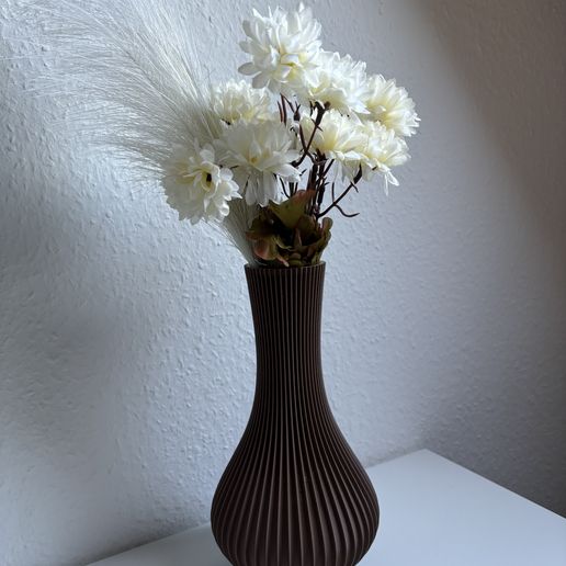 IMG_8175.jpeg Modern vases / Modern vases