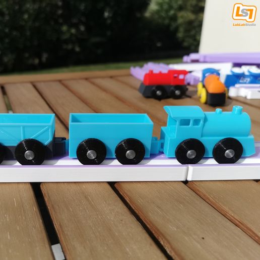 image-9.jpg Ikea / Brio compatible train