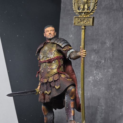 20251121_133329.jpg Maximus - Gladiador (2000) - Boneco/Colecionável para impressão 3D