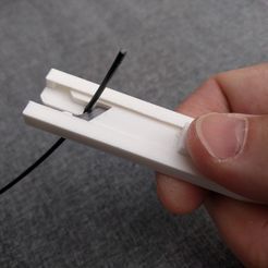 IMG_20160930_160011.jpg Free 3D file Filament cutter (only 9mm snap off blade needed)・Model to download and 3D print