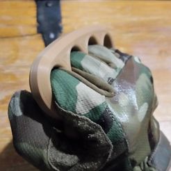 20221106_191005.jpg STL file Chonky Knuckles!・3D printer design to download
