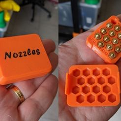 Screenshot_2.jpg Бесплатный STL файл Little nozzles storage box with text. (no MMU)・3D-печатная модель для загрузки