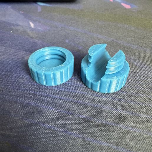 IMG_6549.jpg Parametrical Clip for Cable (Solidworks)