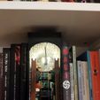 Una pequeña librería para decorar tu librería, booknook