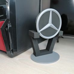 IMG_20220130_135115.jpg Mercedes logo stand