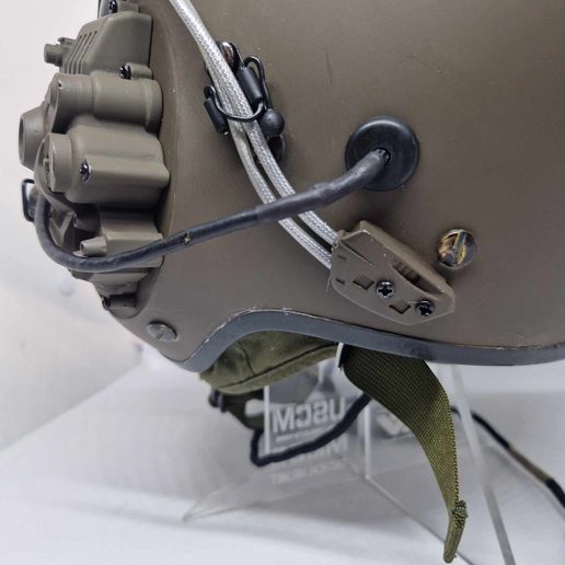 USCM Dropship Pilot Helmet , aliens , Ferro , 3d