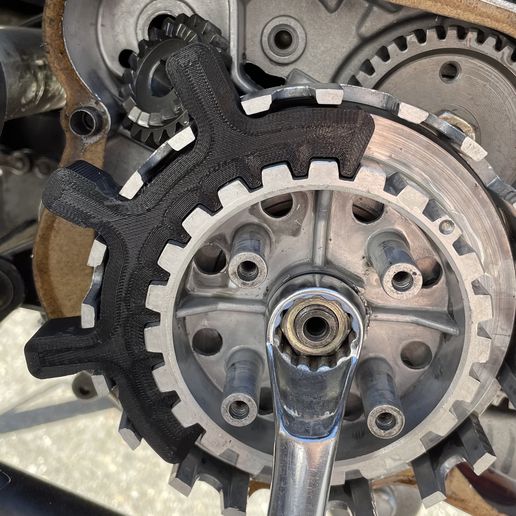 FCCF34B5-BDF7-4C05-8A64-805353505382.jpeg Am6 Clutch gripping tool