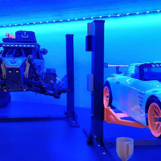 20230605_204014.jpg RC DOUBLE COLUMN HOIST