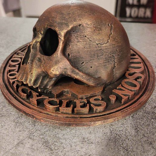 PSX_20221223_194657.jpg Skull On Harley Davidson