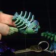 IMG_8209.jpg Flexi Flunder Knochen Schlüsselanhänger