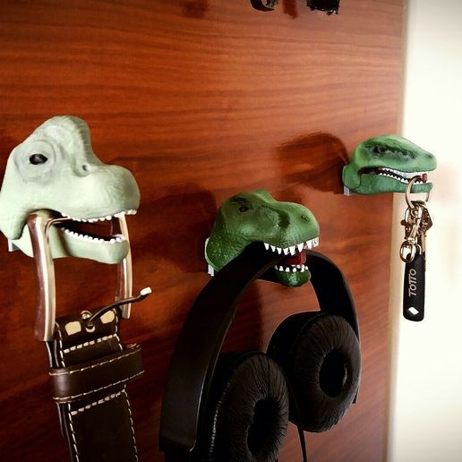 1 foto dinos.jpg Dinosaurs coat rack