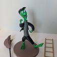 PXL_20250530_052350331.jpg bill el lagarto figura de acción Alicia en el País de las Maravillas