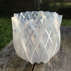 54578611656798245210940077c32ced_display_large.jpg Fichier STL gratuit Vase - 16 pointu・Modèle à télécharger et à imprimer en 3D