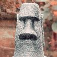 Moai statue -No overhang