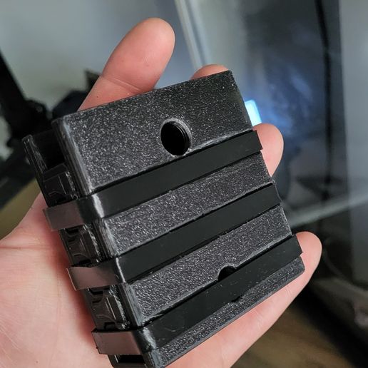 AR15 / M4 Fast Mag Pouch with and without hexagonal cutouts 3D model