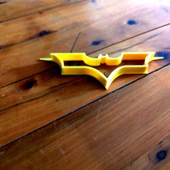 WhatsApp-Image-2023-03-02-at-2.17.03-PM-1.jpeg Archivo STL gratis Molde de Batman・Diseño imprimible en 3D para descargar