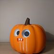 PXL_20221012_181849379.jpg Pumphrey Humpkin - The Goofy Pumpkin