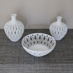 IMG_2207.jpg Vase with bowl voronoi style