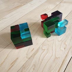 Apparently Impossible Cube