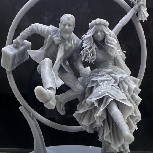 Honeymoon – Wedding Couple Sculpture