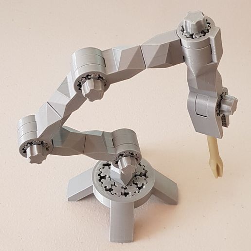 20200810_160032.jpg モジュール式玩具ロボットアーム