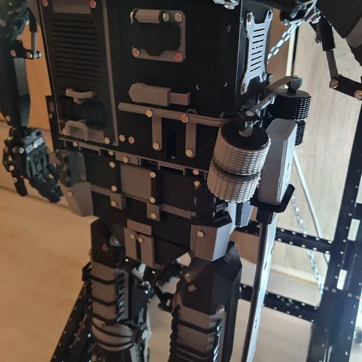 20220313_192402.jpg Mecha warrior 01