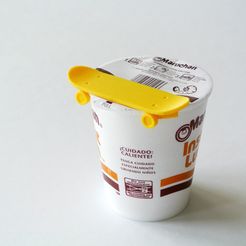 Skate-boad00.jpg STL file Skateboard shaped cup-noodle lid holder・Template to download and 3D print, WallTosh