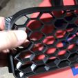 IMG_1954.jpg Seat Leon Toledo 1m 99-05. Front bumper upper outer honeycomb grille.