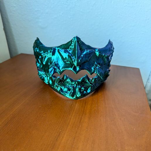 PXL_20240911_211800532.MP~2.jpg Wide Mouth Oni mask