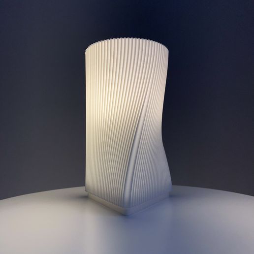 IMG_7305.jpeg Lampe de bureau Triangolo - Sans support - Buse de 1,0 mm - Impression rapide