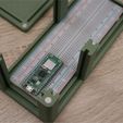 Breadboard-einsetzen.jpg Farb-Merk-Spiel (Breadboard Gehäuse)