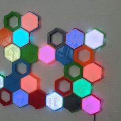 234136886_3786155234822201_3873405865400286169_n.jpg Archivo STL gratuito Placa Exagon luminosa para litografía・Objeto para descargar e imprimir en 3D