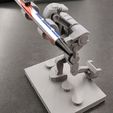 Droid.jpg Fichier STL gratuit Porte-plume droïde de combat à genoux・Design à télécharger et à imprimer en 3D