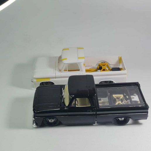 WhatsApp-Image-2024-09-20-at-13.20.52.jpeg 66 CHEVY FLEETSIDE FRAME FOR 1/25 REVELL MODEL KIT.