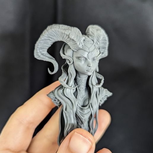 PXL_20240327_100809896-copia.jpg Deadly White