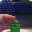 zCcfxXq2GtM.jpg Gameboy Keychain with rotating screen FREE