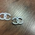 WhatsApp-Image-2022-10-05-at-21.45.28.jpeg STL-Datei Chanel-Ohrringe・3D-druckbare Vorlage zum herunterladen