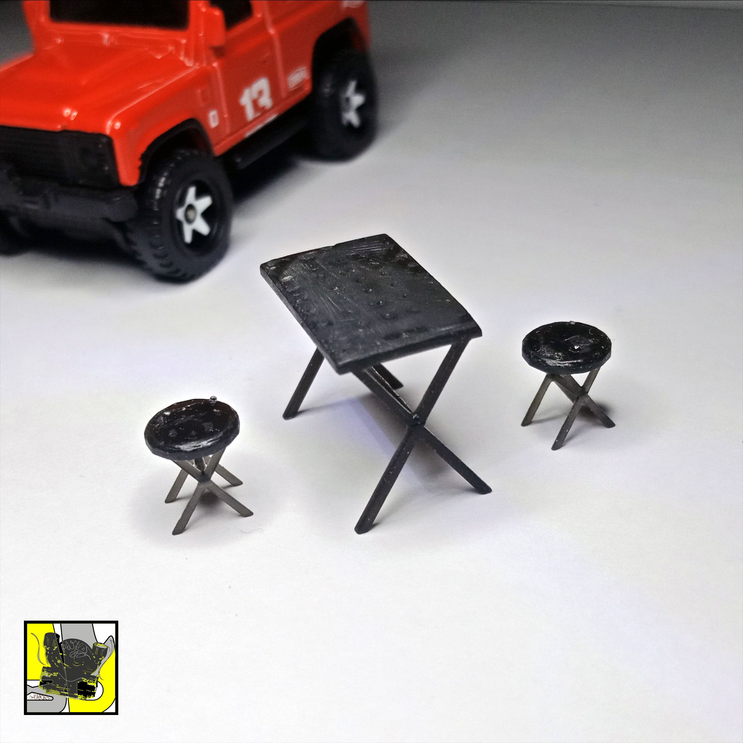 Portable-Chair-and-Table_1.jpg Fichier STL gratuit Chaise et table portables de Diorama 1/64・Modèle à télécharger et à imprimer en 3D, PWLDC